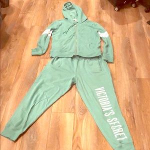 VS Jogging Suit